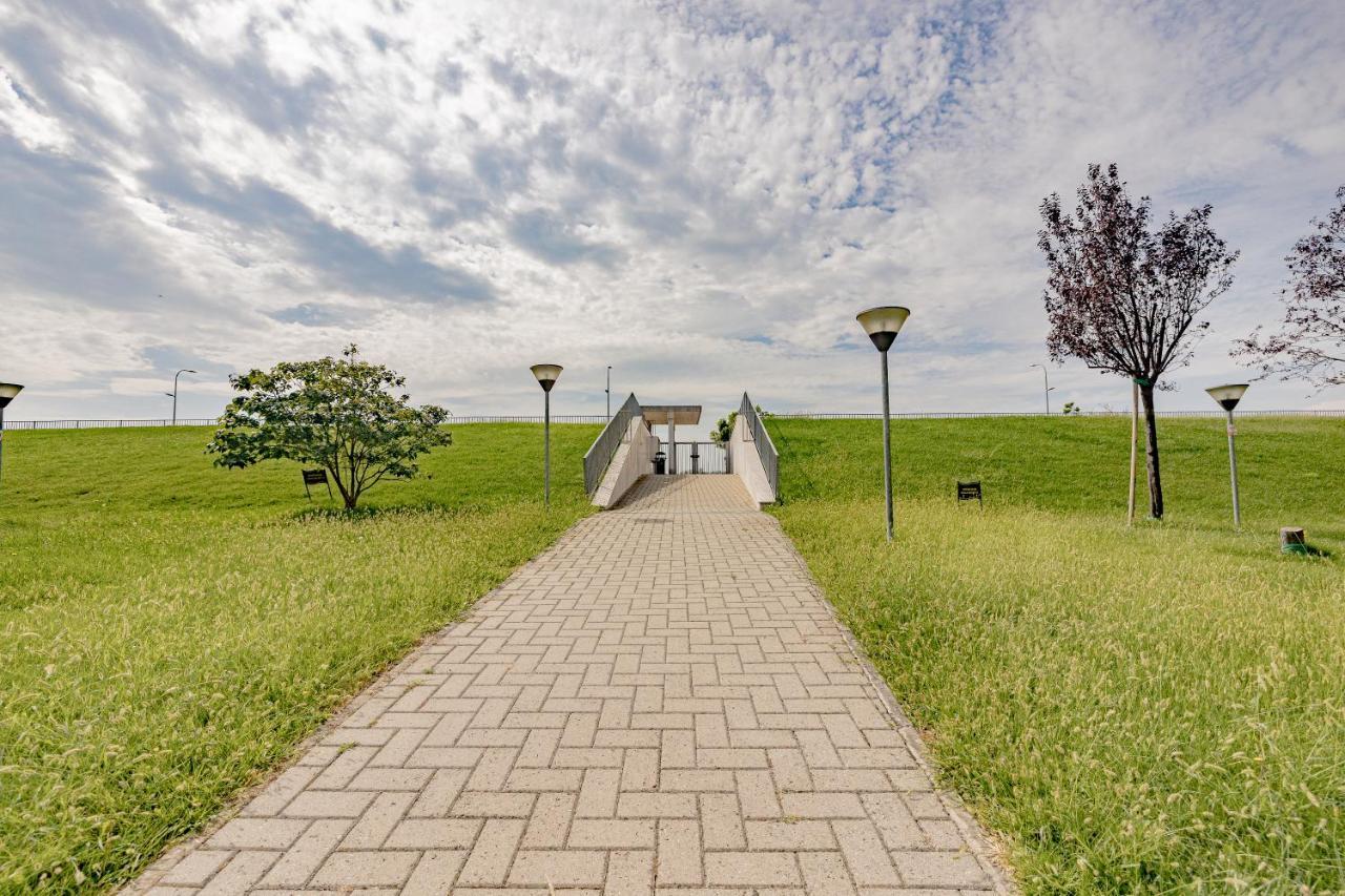 Milan Mchome Trezzano sul Naviglio Exterior foto